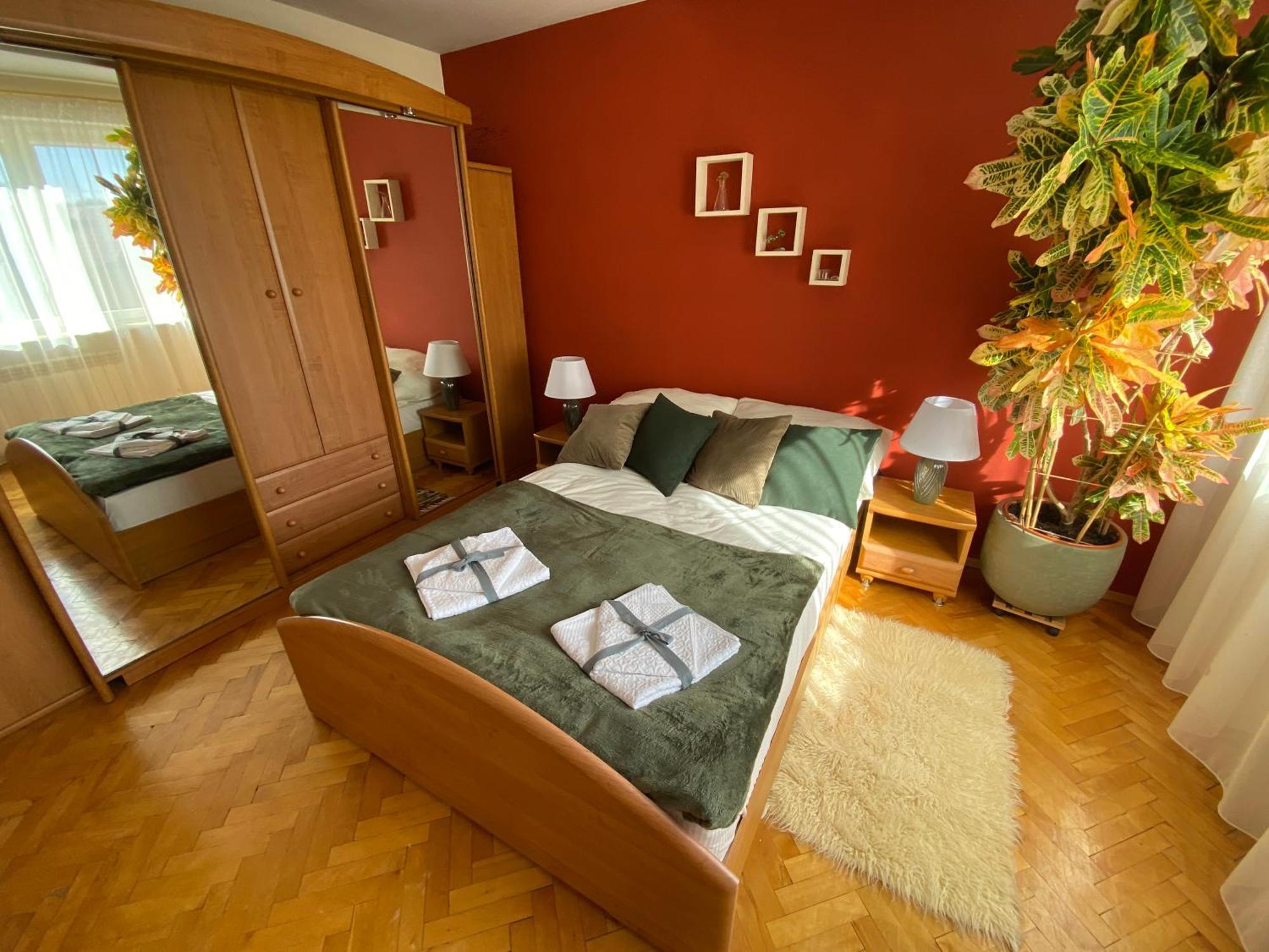 Przytulny Dom Pod Jabloniami Przy Targach Kielce Villa Exteriör bild