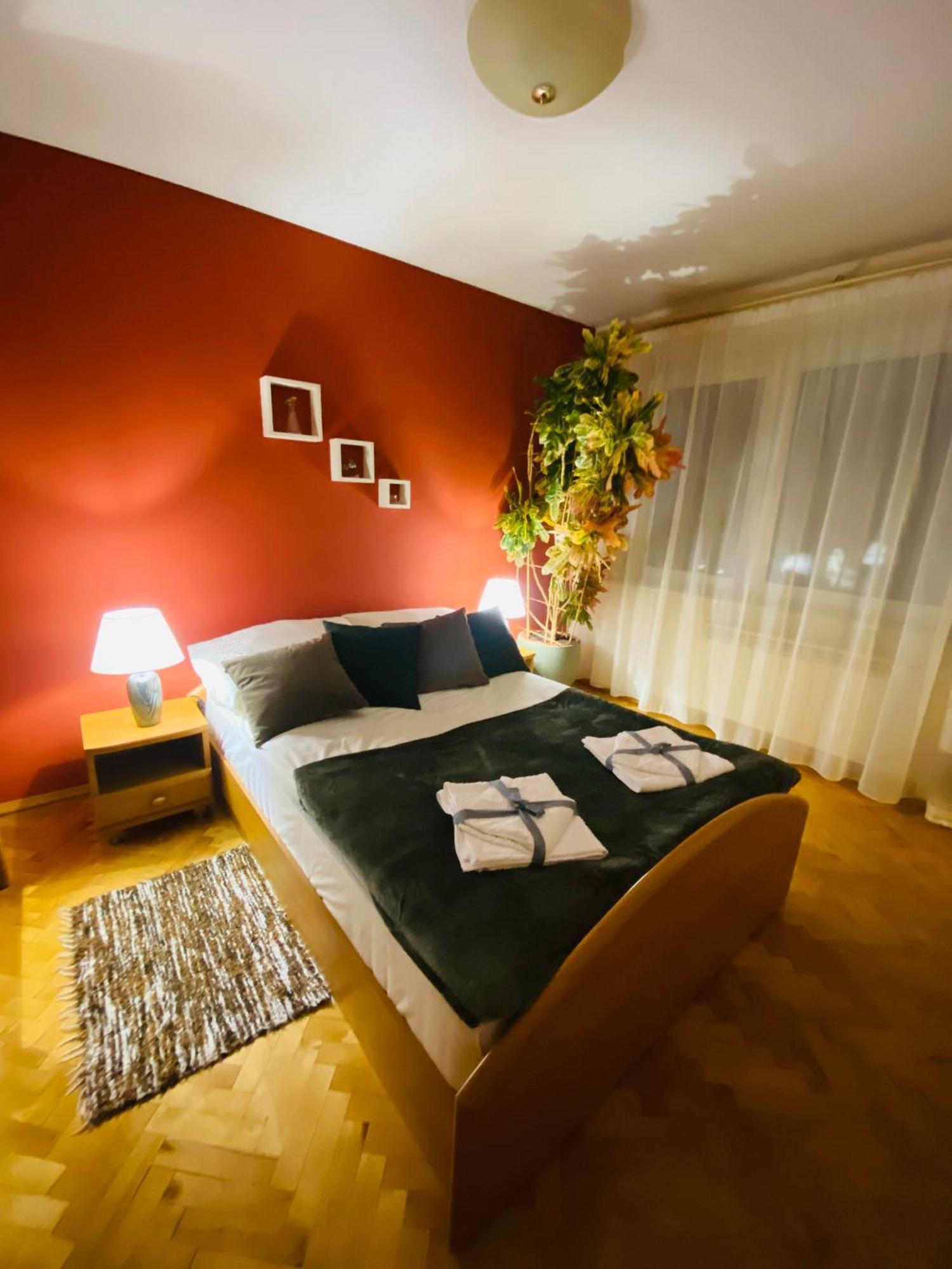 Przytulny Dom Pod Jabloniami Przy Targach Kielce Villa Exteriör bild