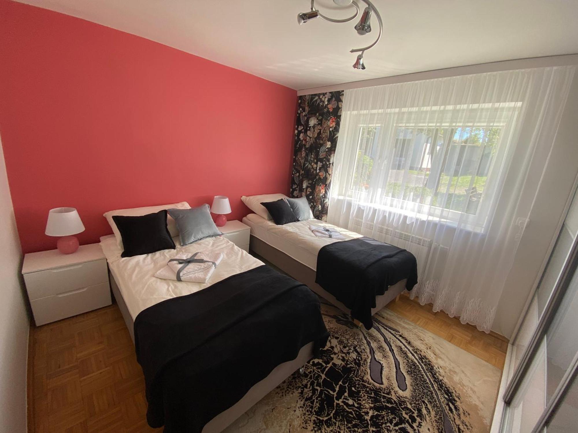 Przytulny Dom Pod Jabloniami Przy Targach Kielce Villa Exteriör bild